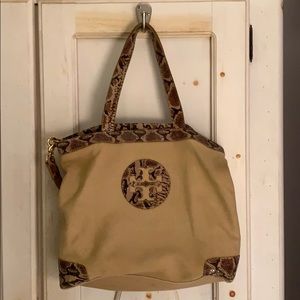Beige canvas tory burch snake skin tote bag